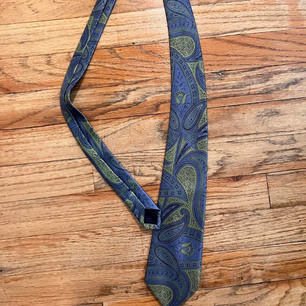 Blue‎ and green paisley silk tie